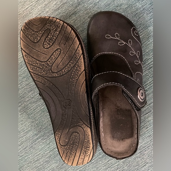 Flexus Spring Step Black Leather Slip on Mary Jane Mules size 36 Velcro Straps - Picture 5 of 12